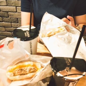 路易莎咖啡 通化店 LOUISA COFFEE