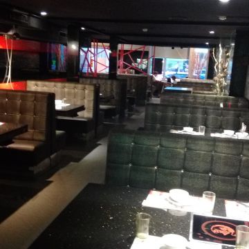 嗆頂級麻辣鴛鴦鍋（台中西區店）