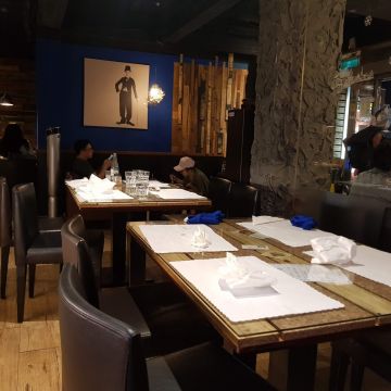 霞飛驛 POST café