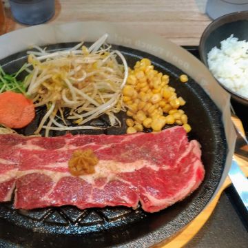 炙燄鑄鐵燒牛排