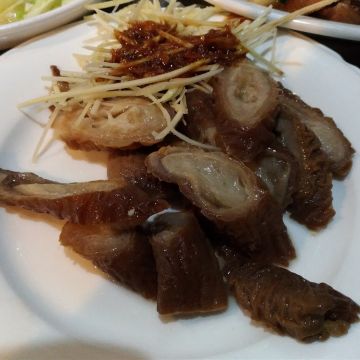 阿丁深海鮮魚湯