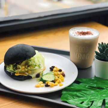 屋沿咖啡 eaves caf'e