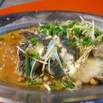 崁頂山野味餐廳土雞城