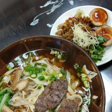 芳鄰牛肉麵