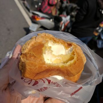 旗山老街菠蘿泡芙