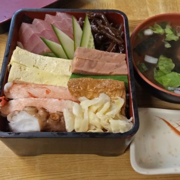 阿成簡餐 壽司 燒烤