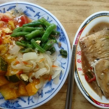 見來成滷肉飯