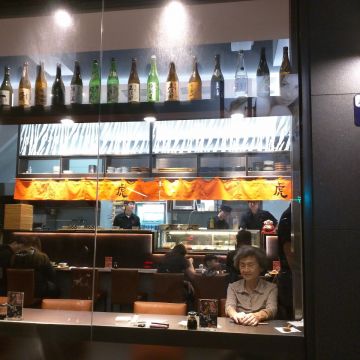 虎丼 日式丼飯專賣（台中東區店）