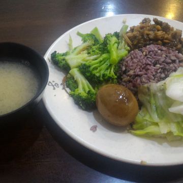 佛緣居滷味麵線糊