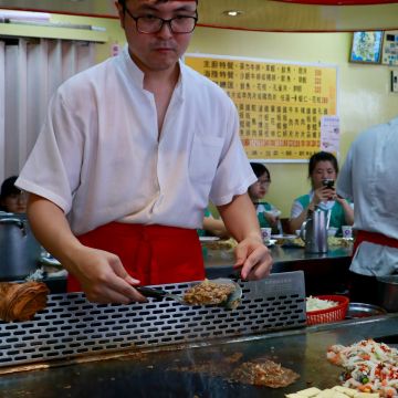 合家鐵板燒連鎖店