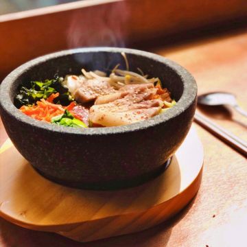 四米大石鍋拌飯專賣