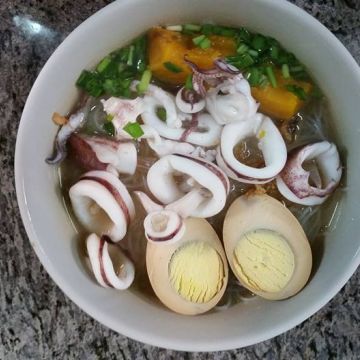 單一純賣什錦雞湯米粉