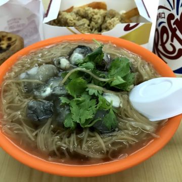 基隆甜不辣大腸蚵仔麵線