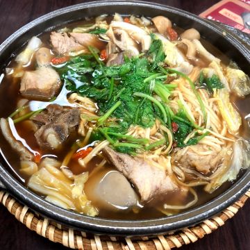 萬得富爸爸肉骨茶 板橋店