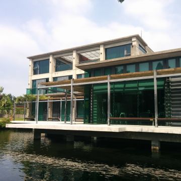 二泉湖畔咖啡民宿