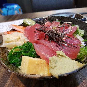 悅勝 丼飯、生魚片、壽司專賣店 中和店