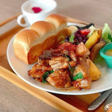 多一點咖啡館 A Little More Cafe & Osteria（西屯店）