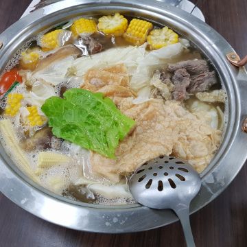 新新園汕頭火鍋 高雄明華店