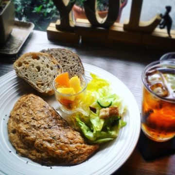 有樂咖啡 YOLO Cafe