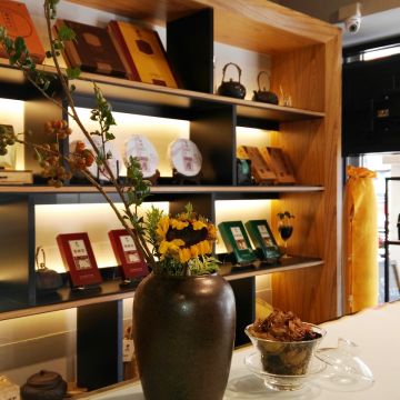 品黑（鹽埕店）