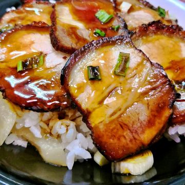 豐肉飯老滷汁春捲