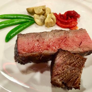 彭巴草原炭火牛排館