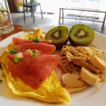 21 Cafe & Living & Bar