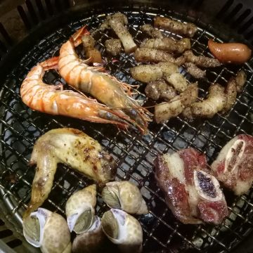 色鼎日式炭火燒肉