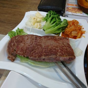 饗厚牛排（龍井店）