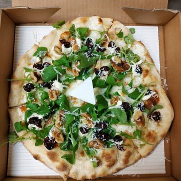 劈飛利亞 Pifferia