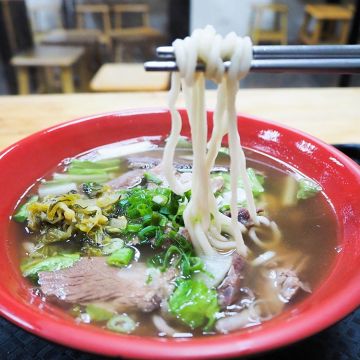 明湖上品牛肉麵