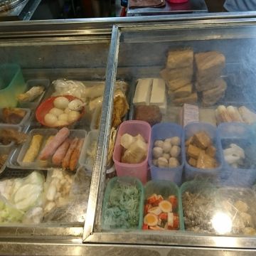 七嘴八舌滷味（淡水店）