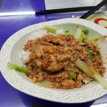 黃金牛牛肉麵（五結店）