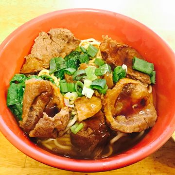 品味牛肉麵（路竹店）
