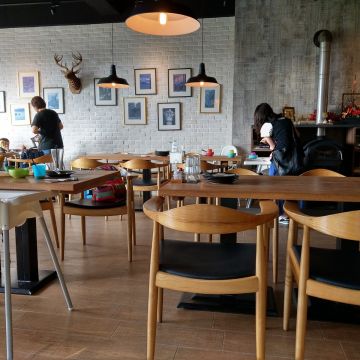 綠色小徑  莊園風格景觀餐廳