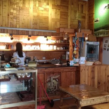 芹沃咖啡烘焙館