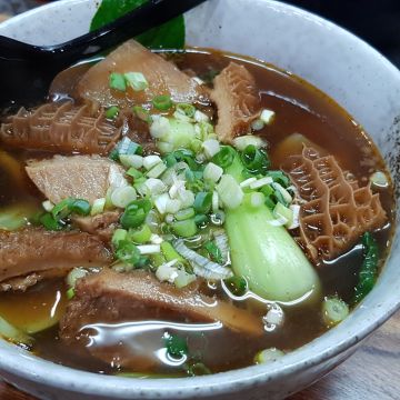 牛棚牛肉麵