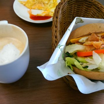 WOW 漢堡輕食專賣店