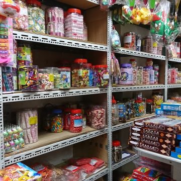 順泰玩具食品行