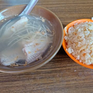 龍山寺無名鱸魚湯