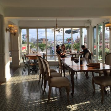 初樂美食休閒餐廳