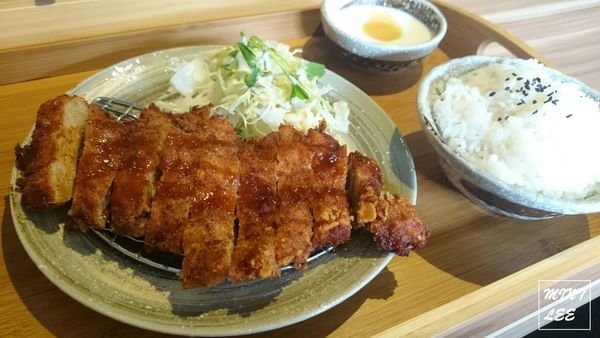 <食。台北文山＞和興食堂／(2017年4月更新)百元精緻美味的日式套餐!!世新大學美食～