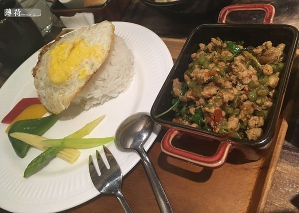 <食。台北中山>考乍熋宝／可愛的特色小店♥融合英式＆泰式的料理~提供多種套餐