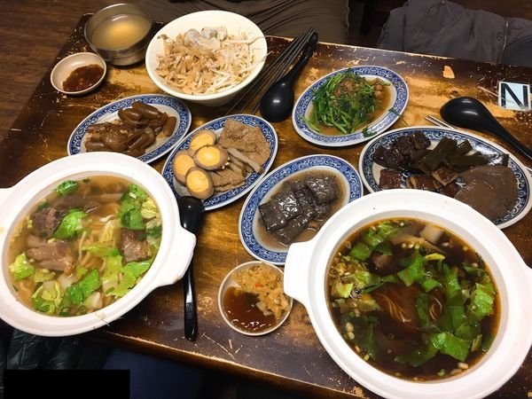 #台式#蓮池潭食圈#三牛牛肉麵-這個份量吃兩餐#Rain#高雄