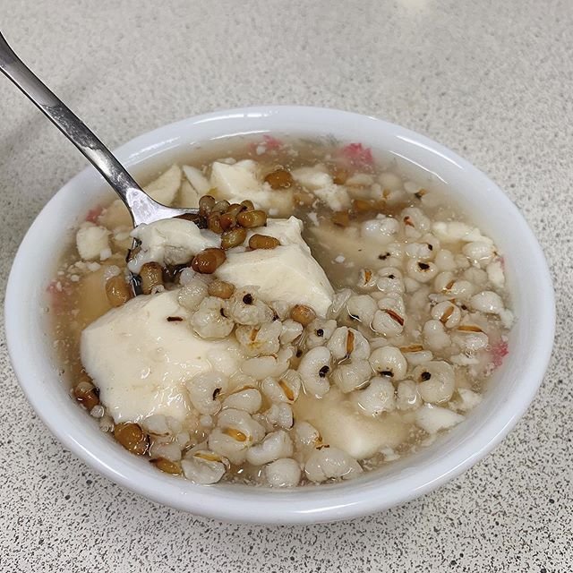 *🍄豆花，綠豆，薏仁(無名豆花店)🔸臺北美食-永春站🔸