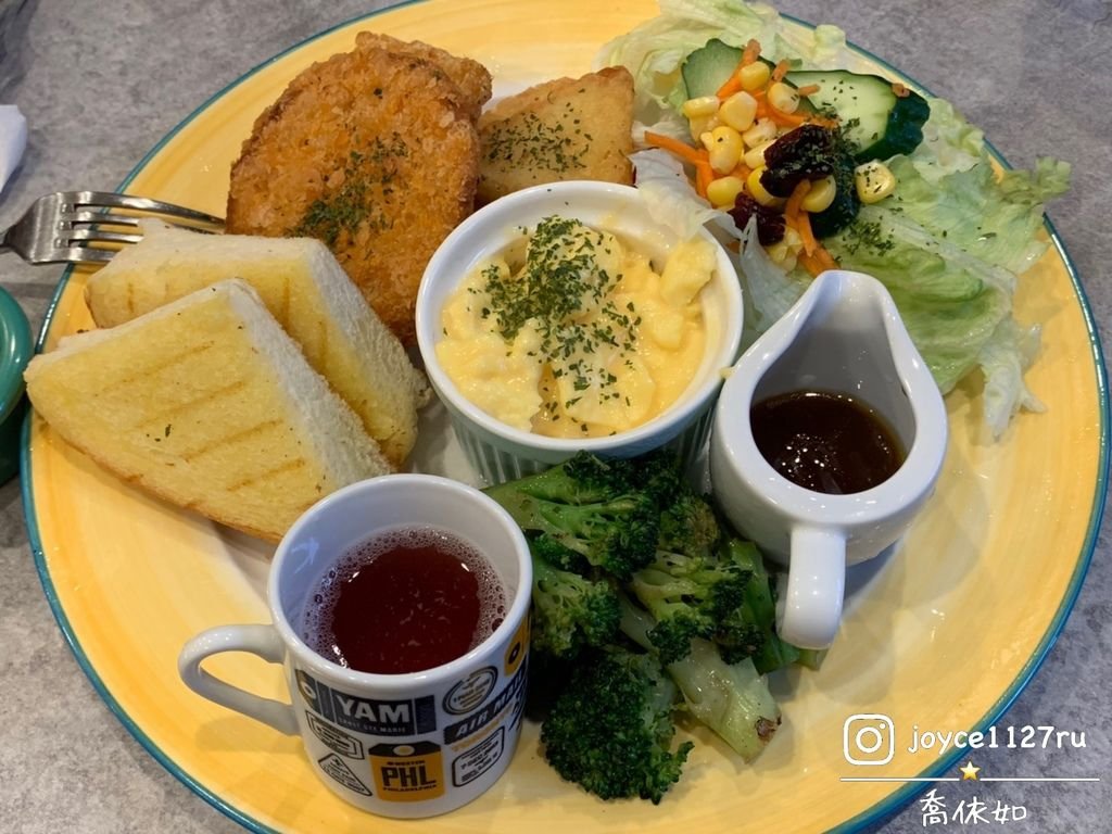 【新北。板橋】魚骨頭cafe 隱身社區裡的小廚房