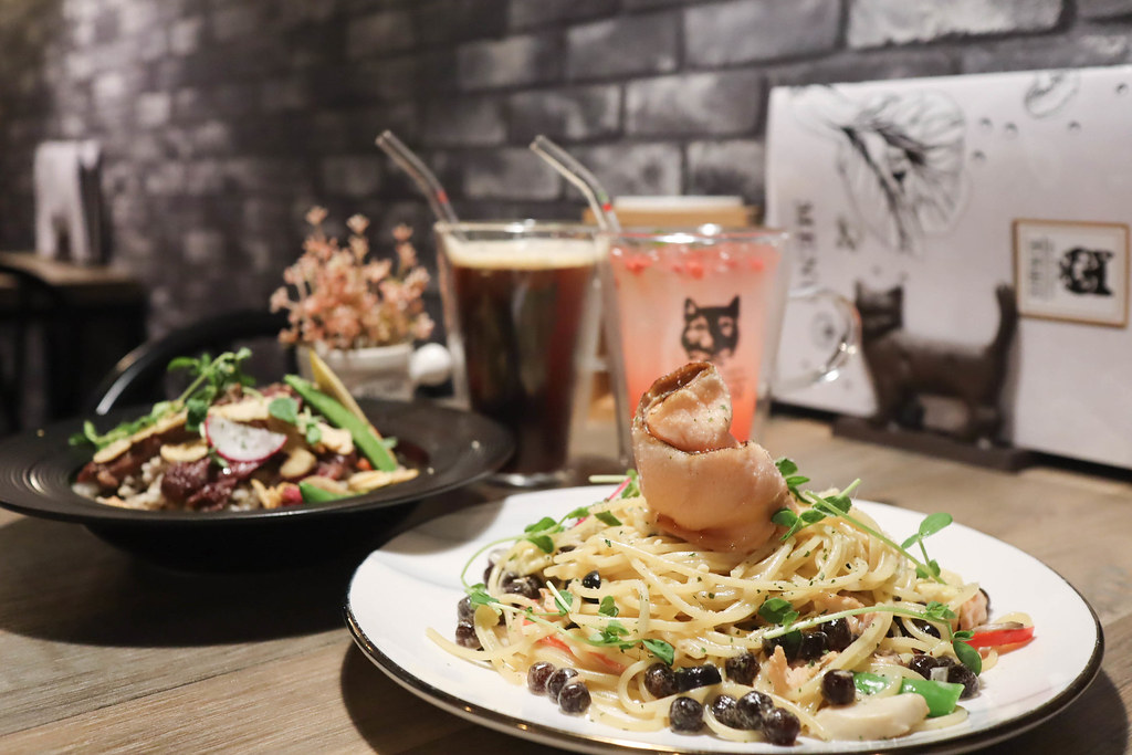 (徐匯中學站)三重美食/三重義式餐館-黑邦廚房現點現作的餐點,價格平實用料實在,創意義式料理,特製貓咪蛋糕,小鮮肉盆栽奶酪,免費WIFI