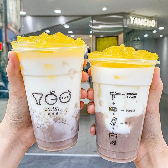 勤美sogo旁邊超夯超火紅的飲料店‼️真的是會讓白色控發瘋的店面✨