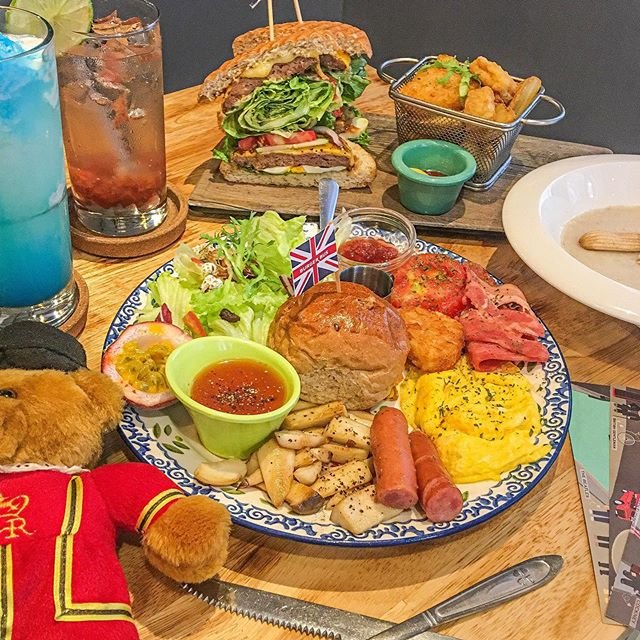 在旱溪夜市跟育英國中附近，充滿濃濃英國氣息的漢堡店🇬🇧