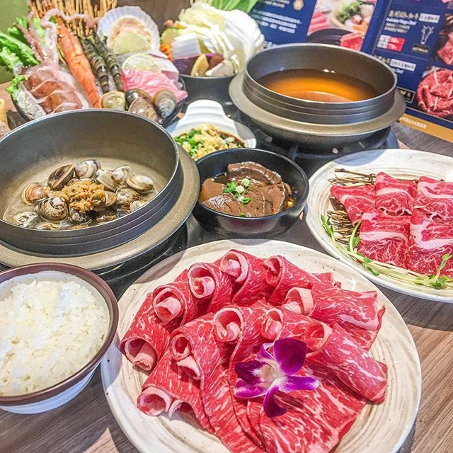 離勤美園道走路不用三分鐘‼️其實已經經過很多次了啦！每次都被他們的巨大肉盤吸引🙈